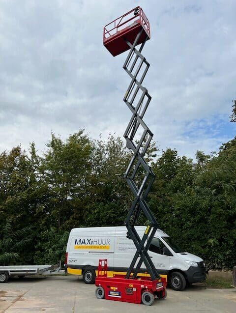 Schaarhoogwerker 13,80 meter werkhoogte